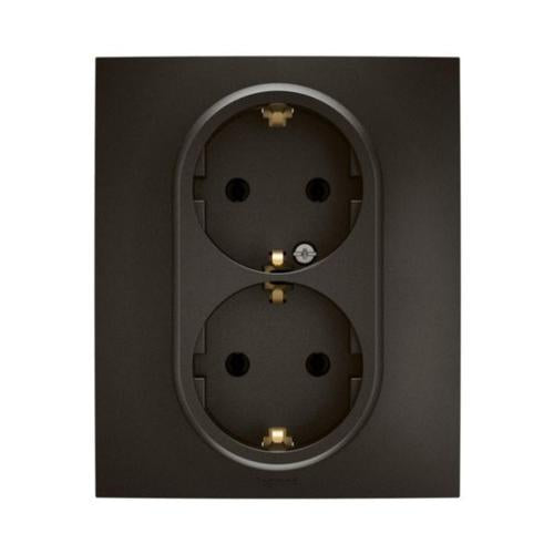 NP3131BKLegrandنيلوي مقبس شوكو ثنائي 2P+E 16A 250V أسود مات