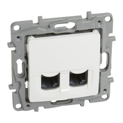 764574Legrandنيلوي 2x RJ45 Cat.6 UTP مقبس أبيض 9 جهة اتصال