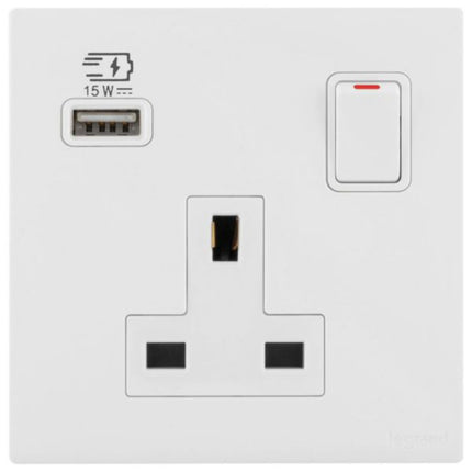 MEC33078WHLegrandأوبريا مقبس كهربائي أحادي الطور BS 13A مع USB Type A 15W لون أبيض مات