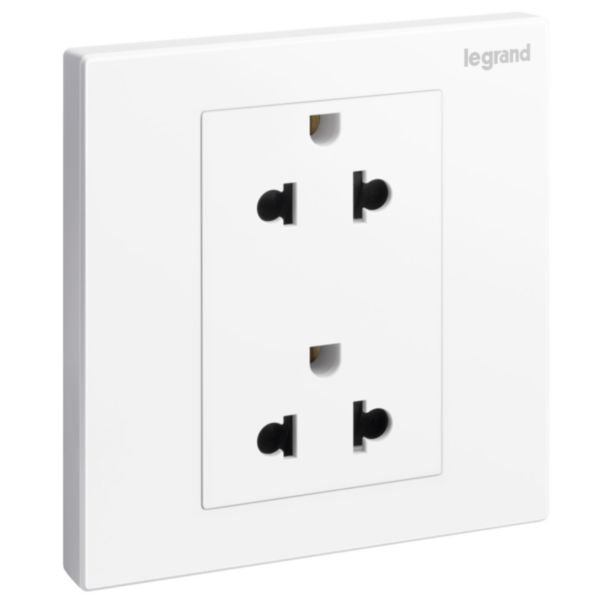 282436Legrandمقبس غاليون ثنائي 16 أمبير أوروبي/أمريكي أبيض
