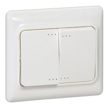 782103Legrandمفتاح كابتيكا ثنائي أحادي الاتجاه مع مؤشر LED أخضر 10AX 250V أبيض