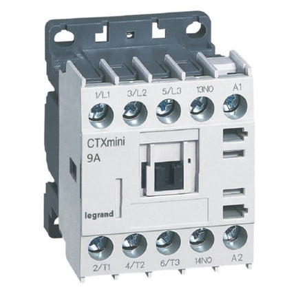 417026Legrandمقبس CTX3 صغير ثلاثي الطور 9A 230V AC