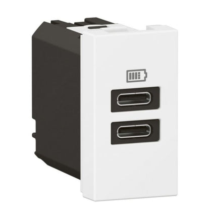 571692Legrandمقبس أرتيور USB بمنفذين C+C 3A 15W أبيض وحدة واحدة