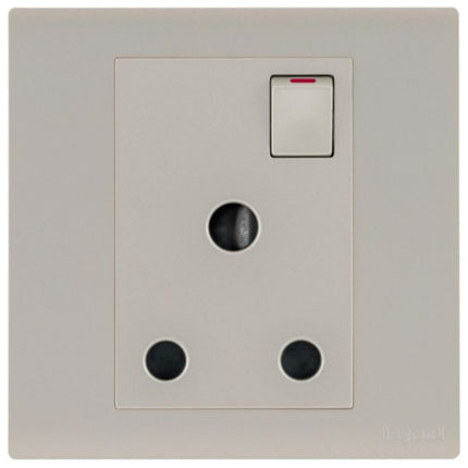 MEC32042CHLegrandمقبس كهربائي أوبريا أحادي 15A معياري بريطاني ذهبي