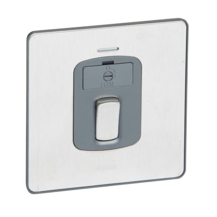 832035Legrandوحدة توصيل مصهرة مزدوجة القطب سينرجي سليك مع مؤشر LED أزرق من الفولاذ المقاوم للصدأ المصقول
