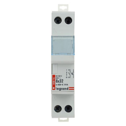 005816Legrandحامل الفيوز الصناعي ليجراند للفيوزات الأسطوانية 8.5x31.5mm 400V أحادي+محايد