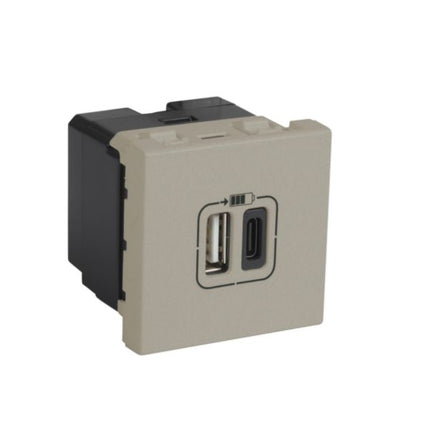 571077Legrandأرتيور مقبس شحن USB من النوع A والنوع C 3A 15W شامبانيا