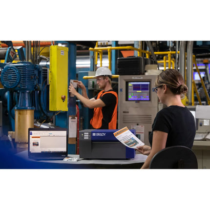 طابعة برادي جت J4000 الملونة للملصقات | الإصدار القياسي وحزمة برنامج BWS Suite