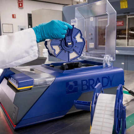 طابعة ملصقات نافثة للحبر بالألوان بريدي | J7300