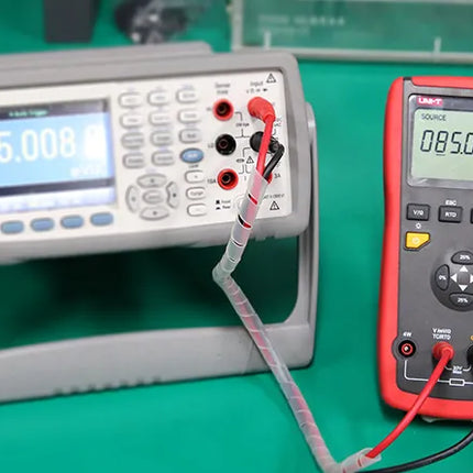 UNI-T Single Function Temperature Calibrator , UT701