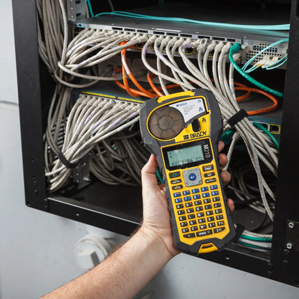 طابعة ملصقات محمولة برادي | M210