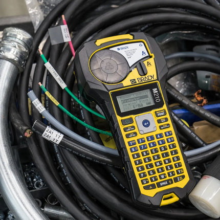 طابعة ملصقات محمولة برادي | M210