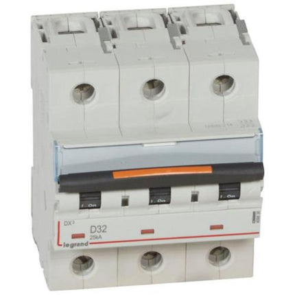 409836Legrandقاطع دارة ليجراند DX3 ثلاثي الأقطاب 32 أمبير منحنى D