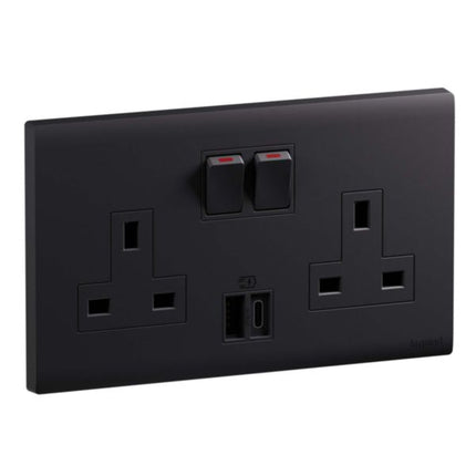 MEC33076BLLegrandمقبس أوبريا ثنائي المجموعة BS 13A محمي مع USB A+C 27W أسود مات