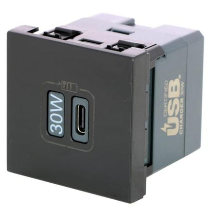 079185LLegrandمقبس شاحن Mosaic Power 30W USB Type-C أسود