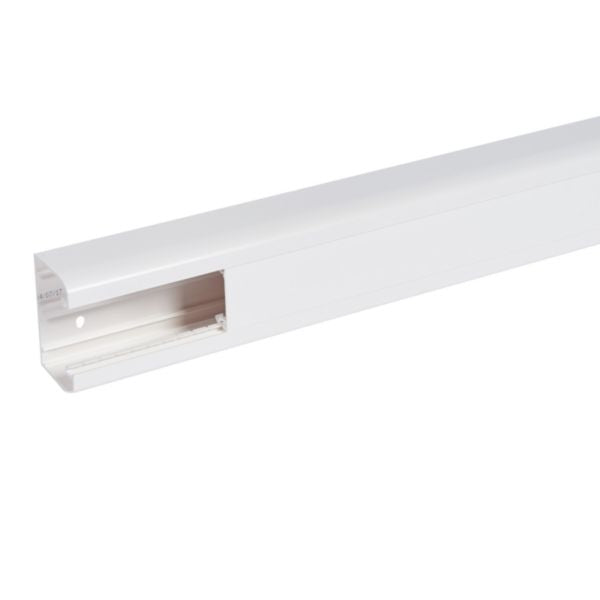 011020Legrandتجهيزات Legrand DLP قابلة للقطع 1 حجرة بيضاء 50x80mm بطول 2.5 متر