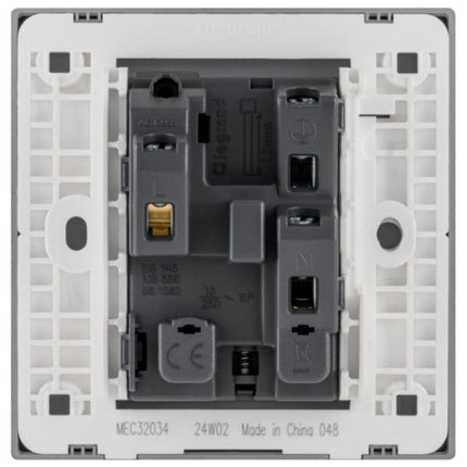 MEC32034BLLegrandمقبس أوبريا أحادي الفتحة BS 13A مع مفتاح - أسود مات