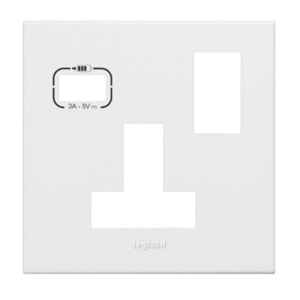 575111ALegrandلوحة Legrand بمقبس واحد BS 13A مع مفتاح وUSB أبيض