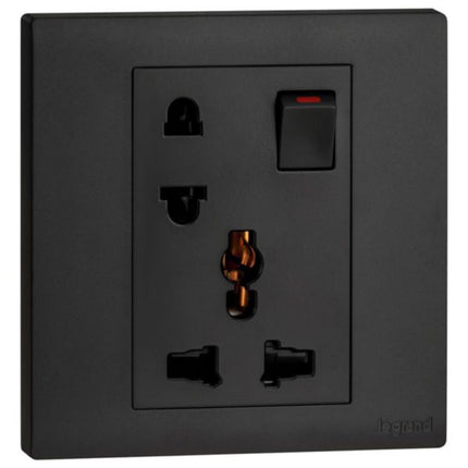 MEC32053BLLegrandمقبس أوبريا أحادي 16A متعدد المعايير يورو-أمريكي مع مفتاح مات أسود