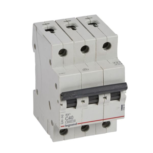 419239Legrandقاطع دائرة Legrand RX3 ثلاثي الأقطاب 40A منحنى C
