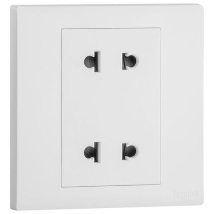 MEC31047WHLegrandمقبس أوبريا أحادي الفتحة 2X2P 16A يورو-أمريكي أبيض مات