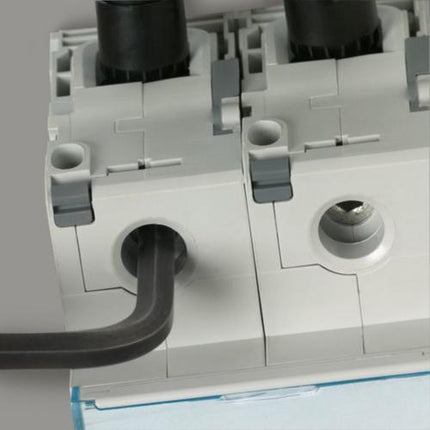 409803Legrandقاطع دائرة ليجراند DX3 رباعي الأقطاب 125A منحنى C