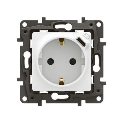 NP3312WHLegrandمقبس نيلوه مدمج شوكو 2P+E USB Type-C أبيض 16 أمبير