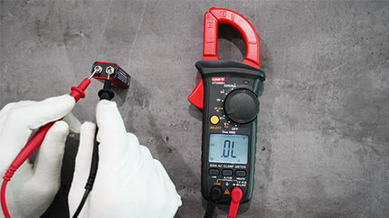 UNI-T 400A Digital Clamp Meter , UT200B+