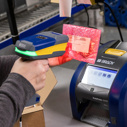 V2200 Industrial Wired Barcode Reader  USBC 2m Straight Cable