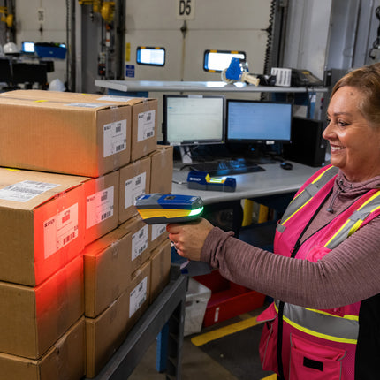 V3200 Industrial Wireless Bluetooth Barcode Reader and V1300 Cradle Kit  UK