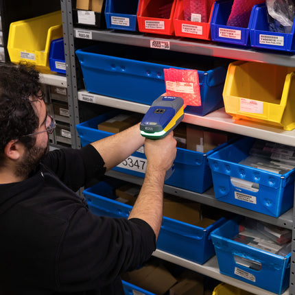 V3200 Industrial Wireless Bluetooth Barcode Reader and V1300 Cradle Kit  EU